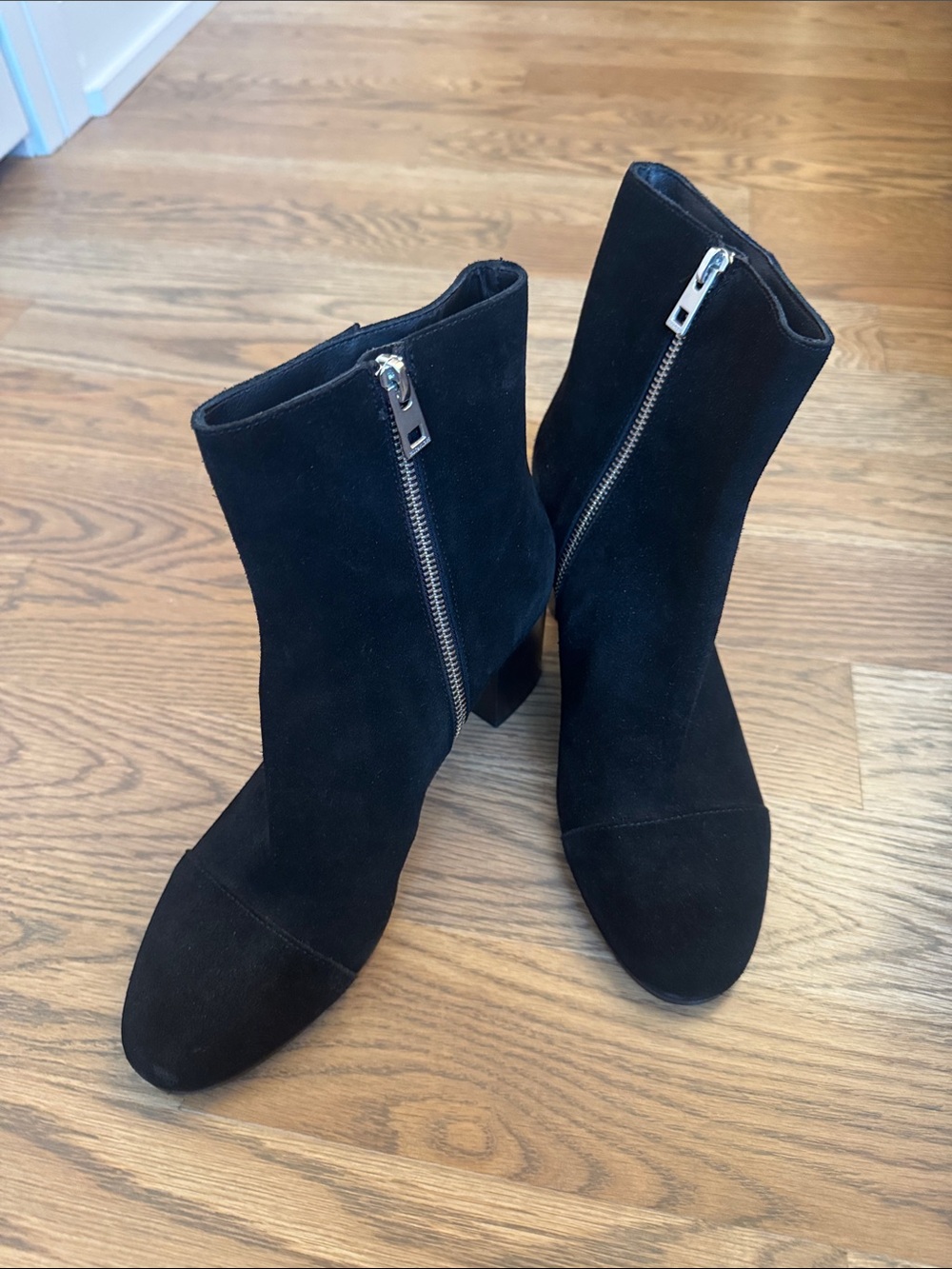 Zadig & Voltaire Suede Boots size us 9